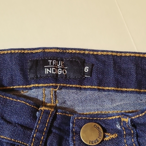 True Indigo Boys Denim Shorts Size 6 EUC Bermuda - Picture 3 of 9